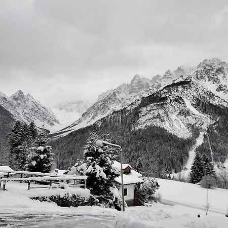 شقة Vista Mozzafiato Sulle Dolomiti Friulane فورني دي سوبرا المظهر الخارجي الصورة