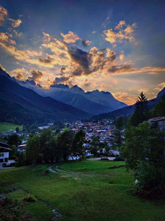 شقة Vista Mozzafiato Sulle Dolomiti Friulane فورني دي سوبرا المظهر الخارجي الصورة